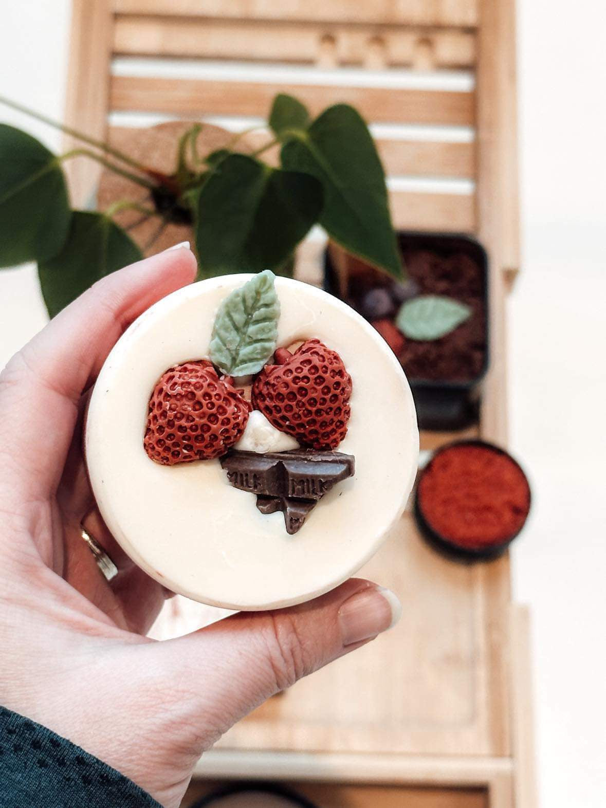 Intensi-Tea Strawberry Tea & Chocolate Kisses Solid Lotion Bar