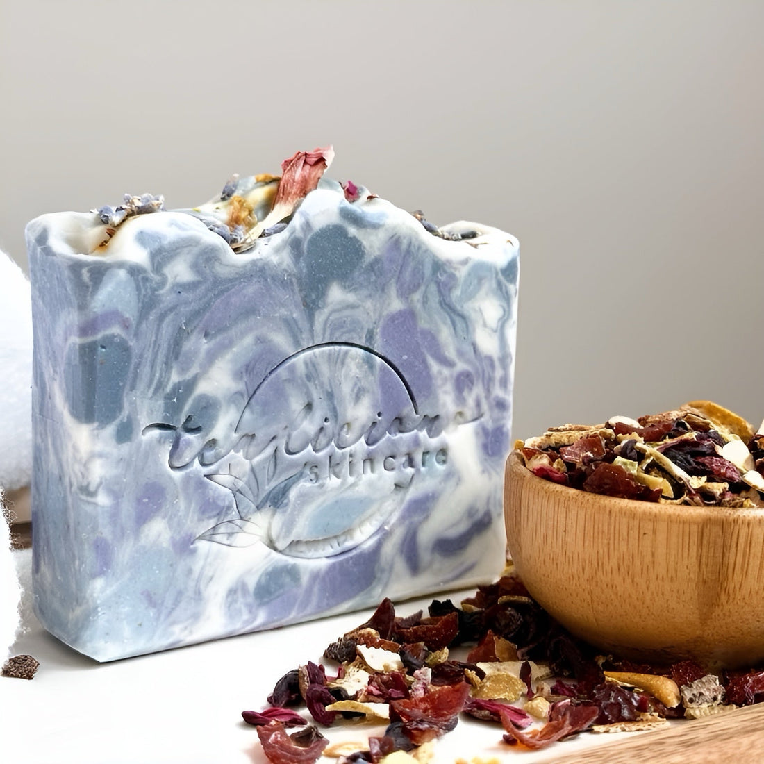 Moisturizing tea infused cold process soap bar with creamy lather cleansing without drying skin