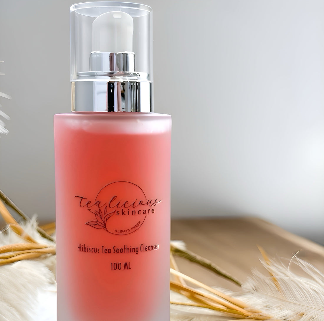 Hibiscus tea mist for sensitive skin, alcohol-free hydrating toner supporting skin barrier health.