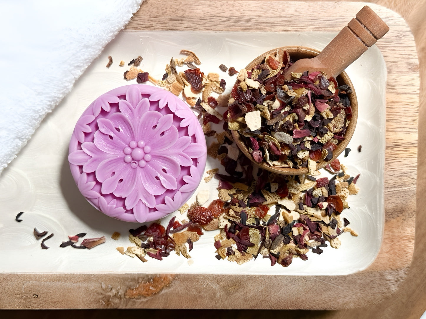 Curiosi-Tea  Dragon Fruit Solid Lotion Bar