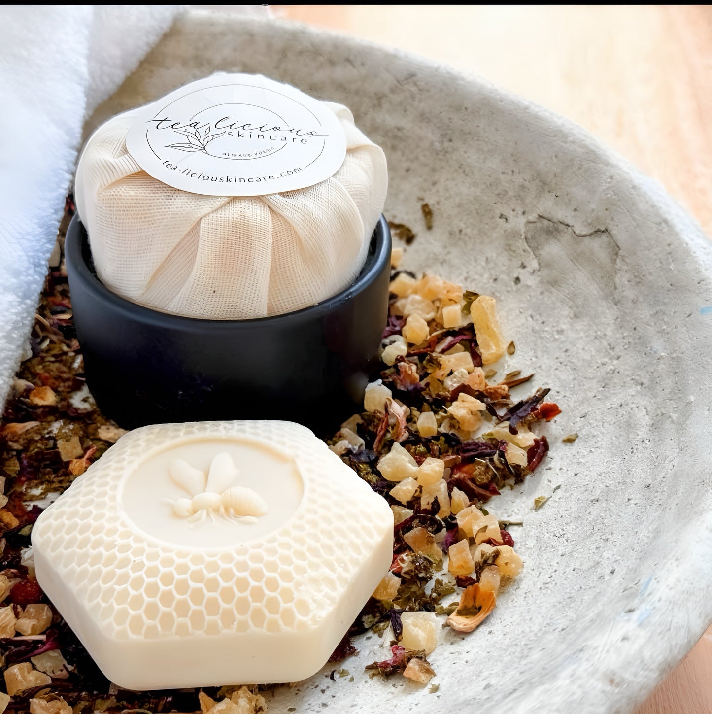 Hones-Tea Warmed Honey Solid Lotion Bar
