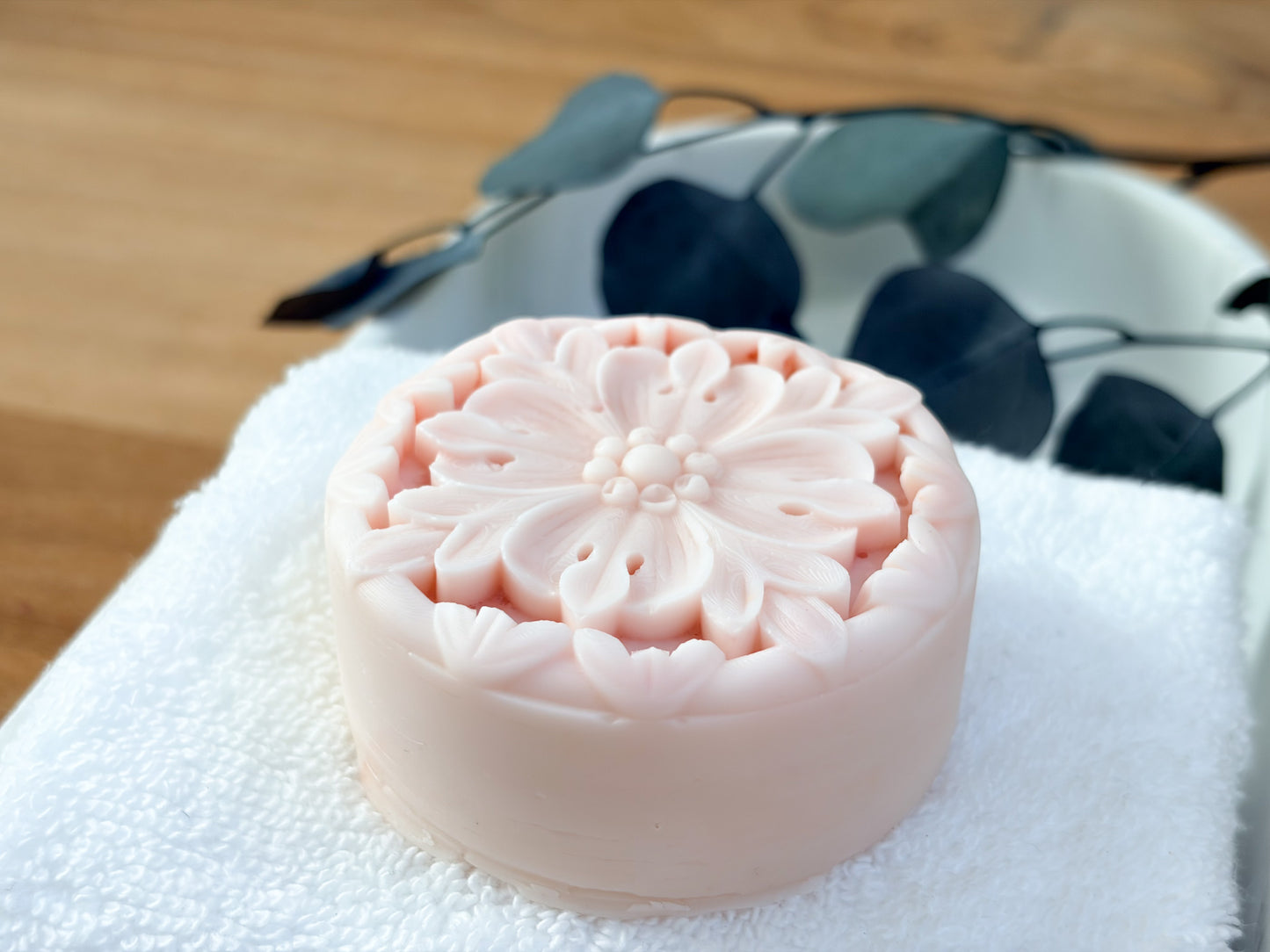 Swee-Tea Rose Absolute and Nutmeg Lotion Bar