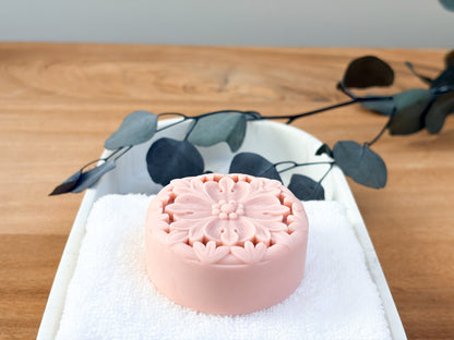 Swee-Tea Rose Absolute and Nutmeg Lotion Bar